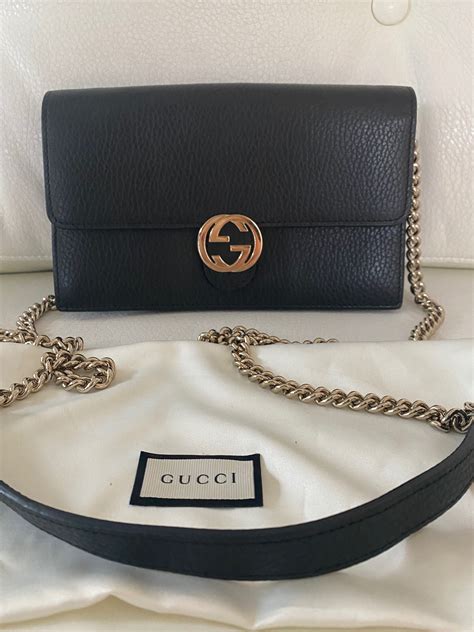 Gucci interlocking wallet on chain